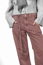 Violette women’s chino pants in twill with balloon fit ①
