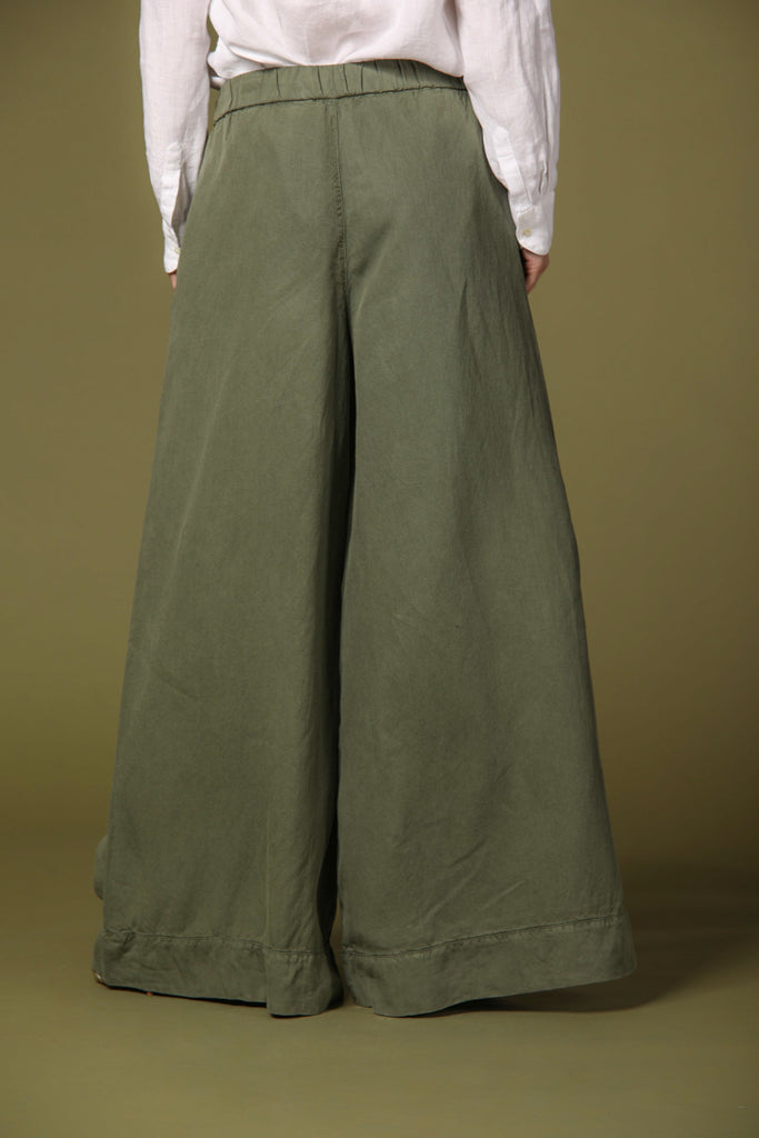immagine 5 di pantalone chino donna modello Portofino in verde relaxed fit di Mason's