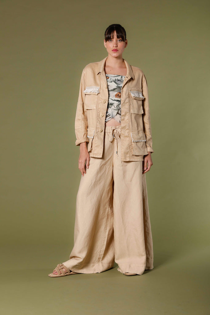 immagine 2 di pantalone chino donna in tencel e lino modello Portofino colore kaki scuro relaxed fit di Mason's 
