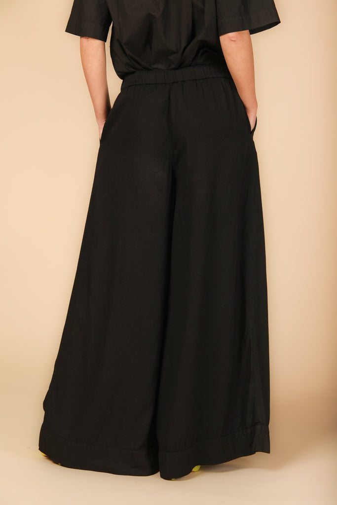 immagine 4 di pantalone chino donna modello Portofino in nero fit relaxed di Mason's