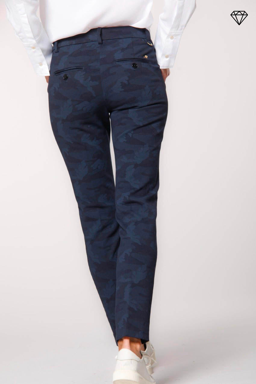 Immagine 6 di pantalone chino donna in jersey fantasia camouflage modello New York Slim slim fit