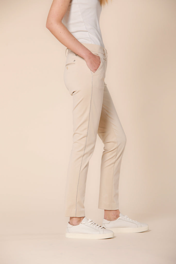 immagine 3 di pantalone chino donna in jersey modello new york slim colore beige slim fit di Mason's