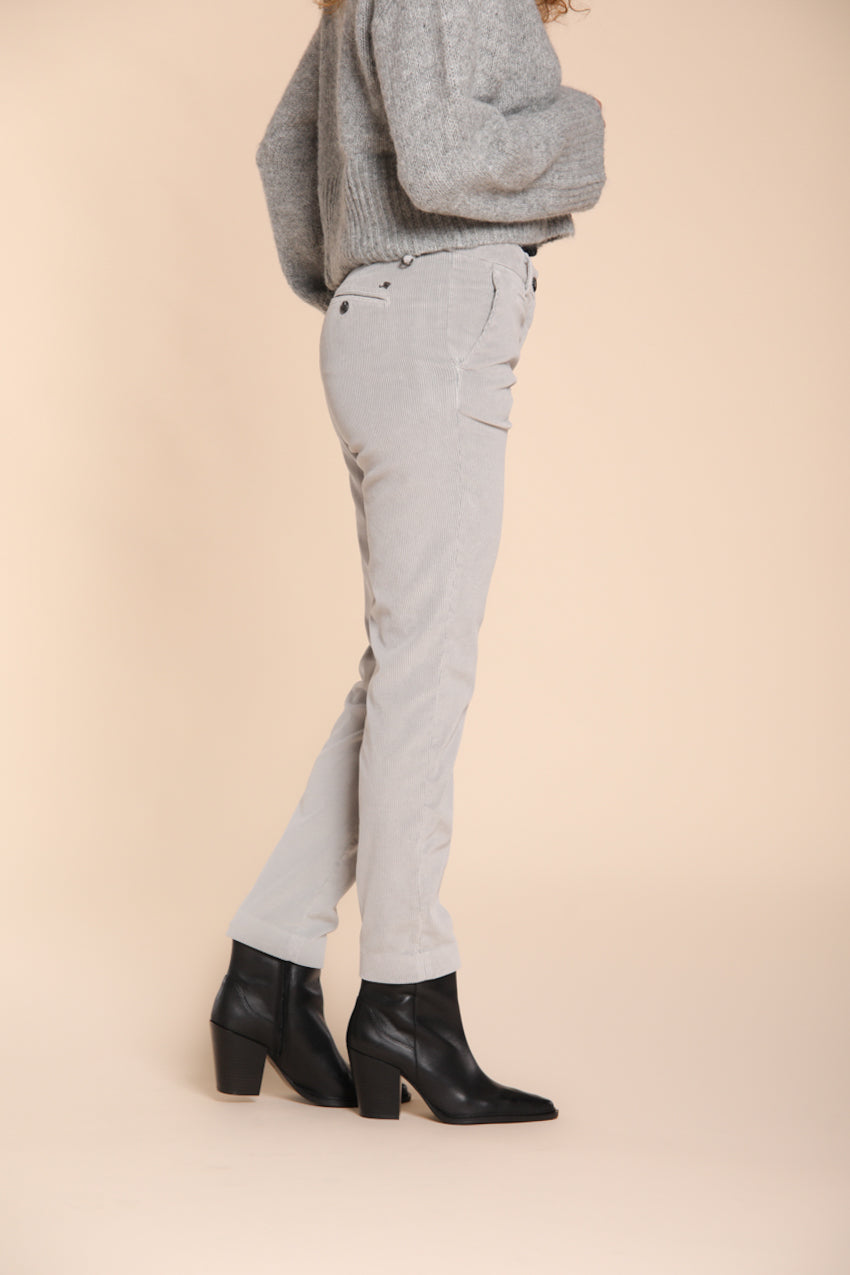 Foto 3 New York Slim pantalone chino donna in velluto a coste slim fit