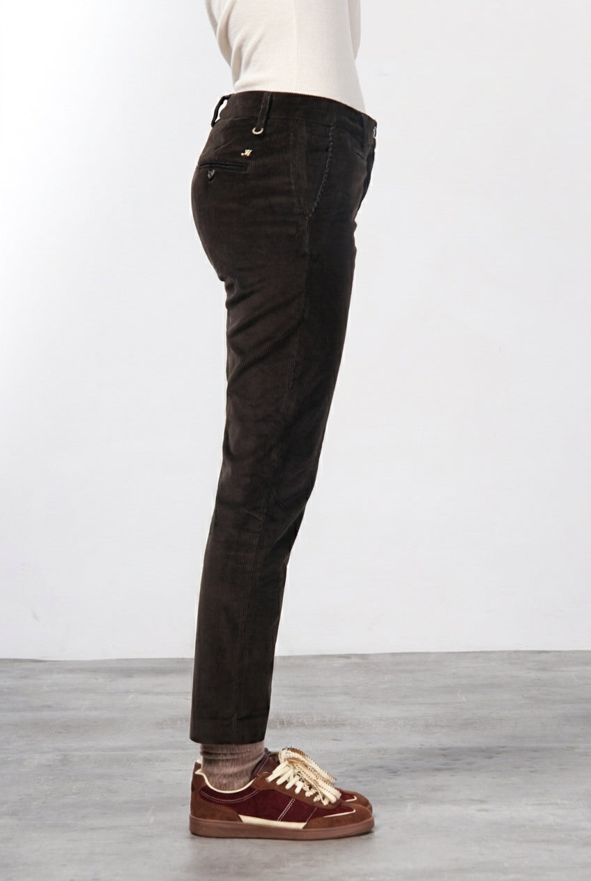 New York Slim pantalone chino donna in velluto a costa grande slim fit ①