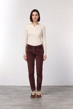 New York Slim pantalón chino de mujer en terciopelo de pana ancha slim fit ①