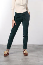 New York Slim pantalone chino donna in velluto a costa grande slim fit ①