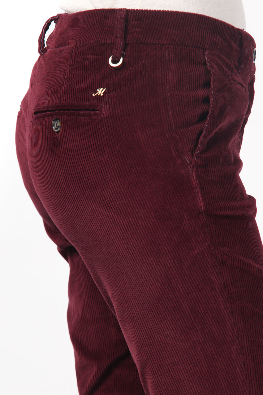 New York Slim pantalone chino donna in velluto a costa grande slim fit ①