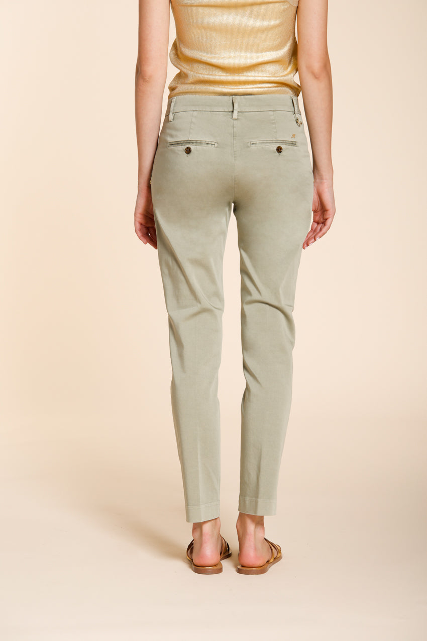 New York Slim pantalone chino donna in raso stretch slim fit ①