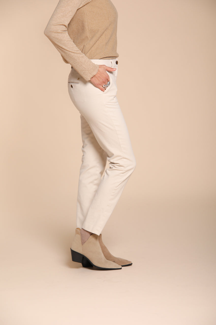 Foto 4 New York Slim pantalone chino donna in raso slim fit