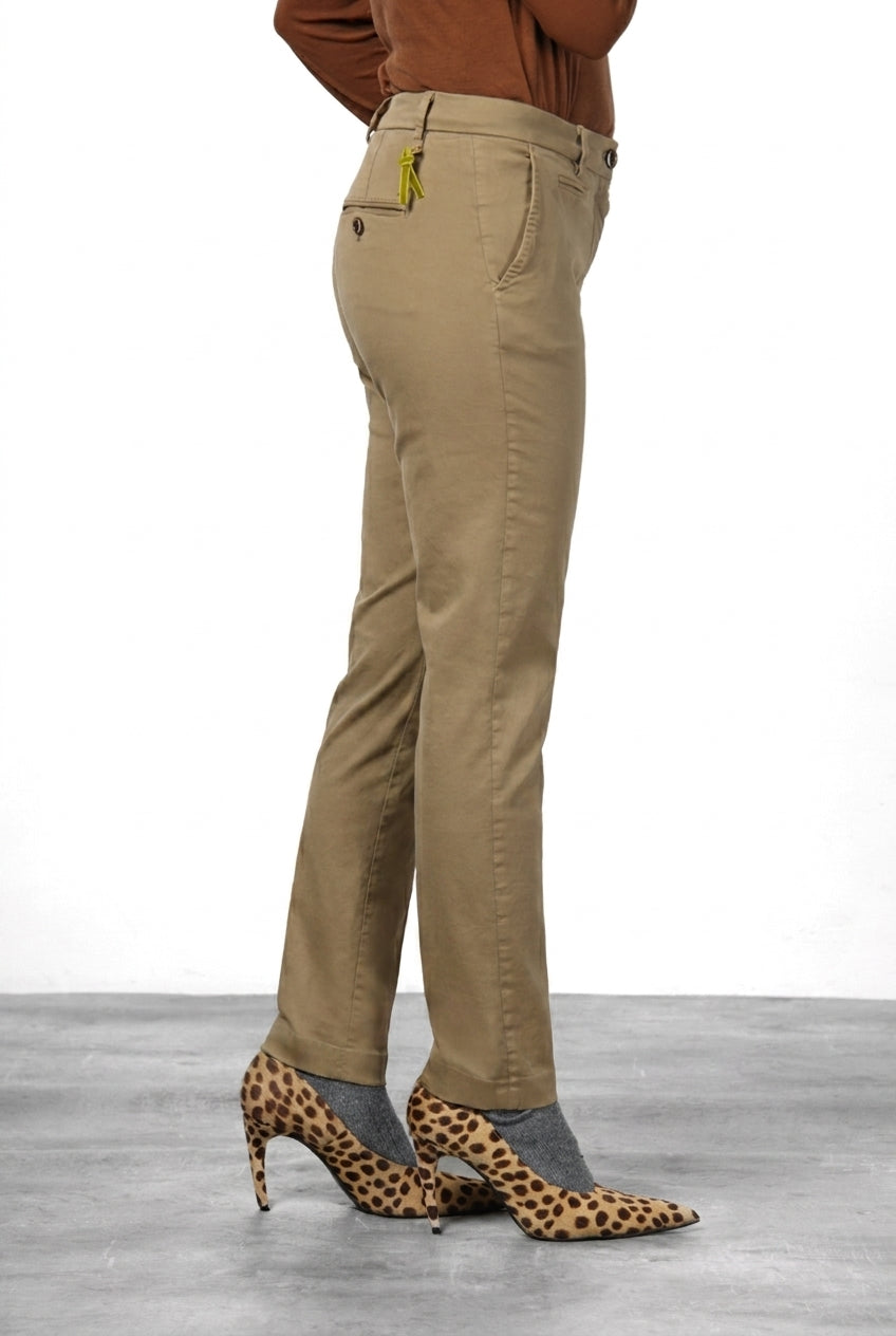 New York Slim pantalone chino donna in raso slim fit ①