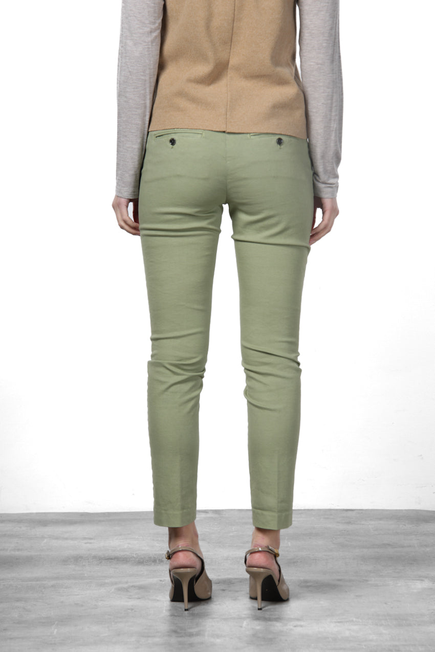New York Slim Chinohose für Damen aus Satin mit slim fit ①