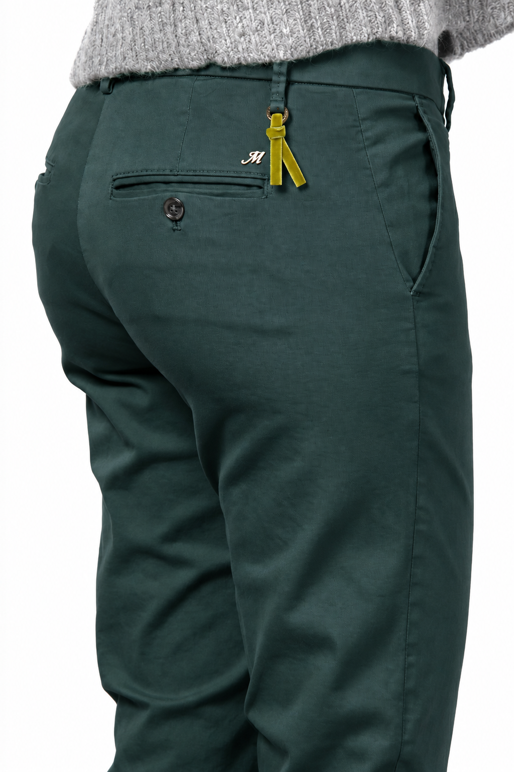 New York Slim women’s chino pants in satin with slim fit ①
