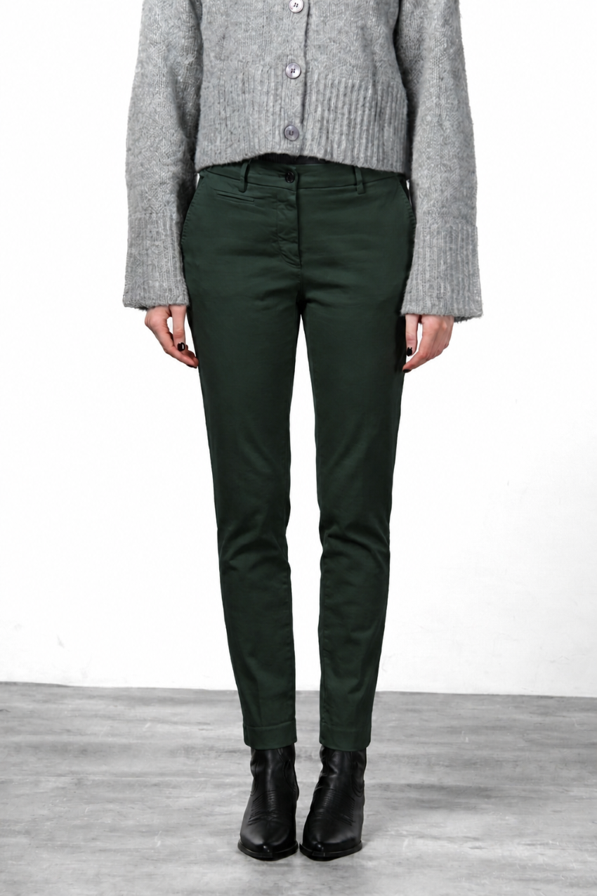 New York Slim pantalone chino donna in raso slim fit ①