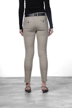 New York Slim women’s chino pants in satin with slim fit ①
