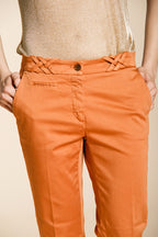 New York Trumpet pantalone chino donna in raso stretch slim fit