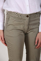 New York Trumpet pantalon chino femme en satin stretch slim fit