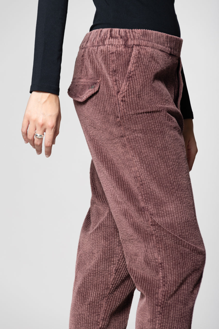 Malibu Jogger City women’s chino trousers in corduroy relaxed fit