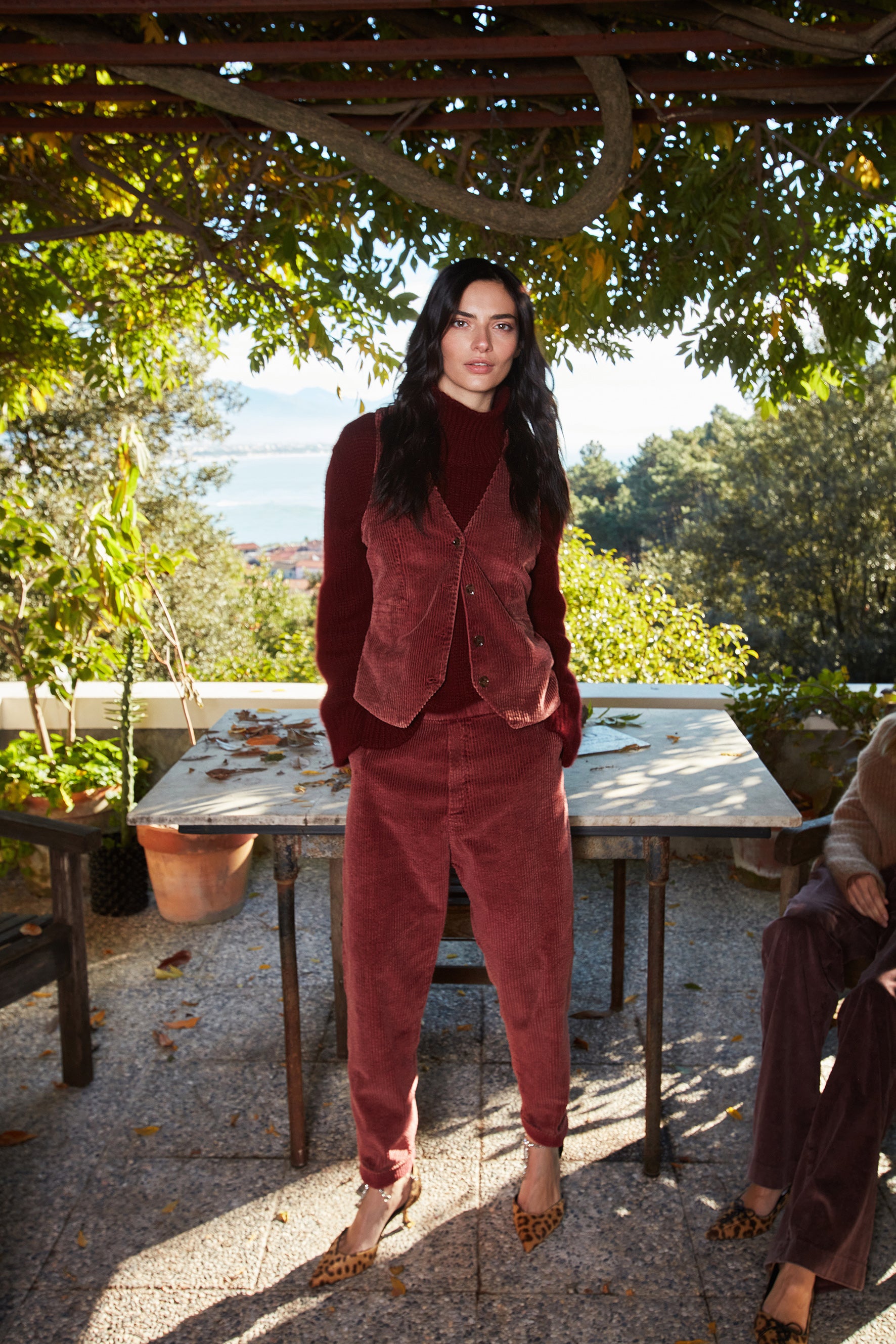 Malibu Jogger City pantalón chino mujer en pana relaxed fit