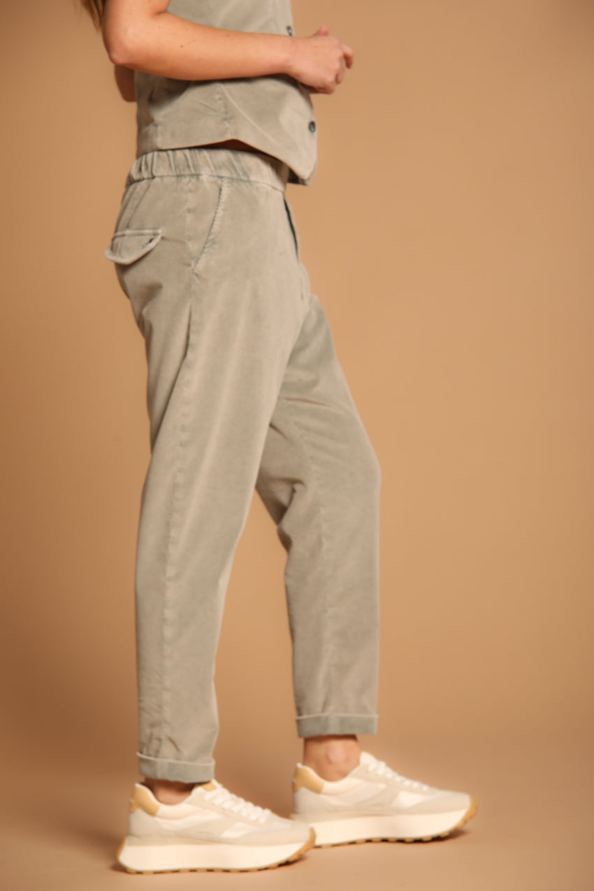 Malibu Jogger City pantalon chino femme en velours cotele coupe relaxed