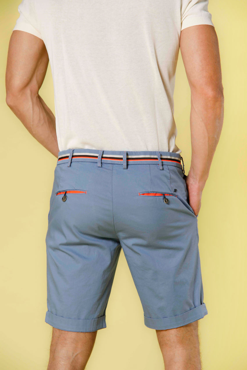 immagine 4 di bermuda chino uomo in raso stretch modello Milano start colore celeste slim fit di Mason's