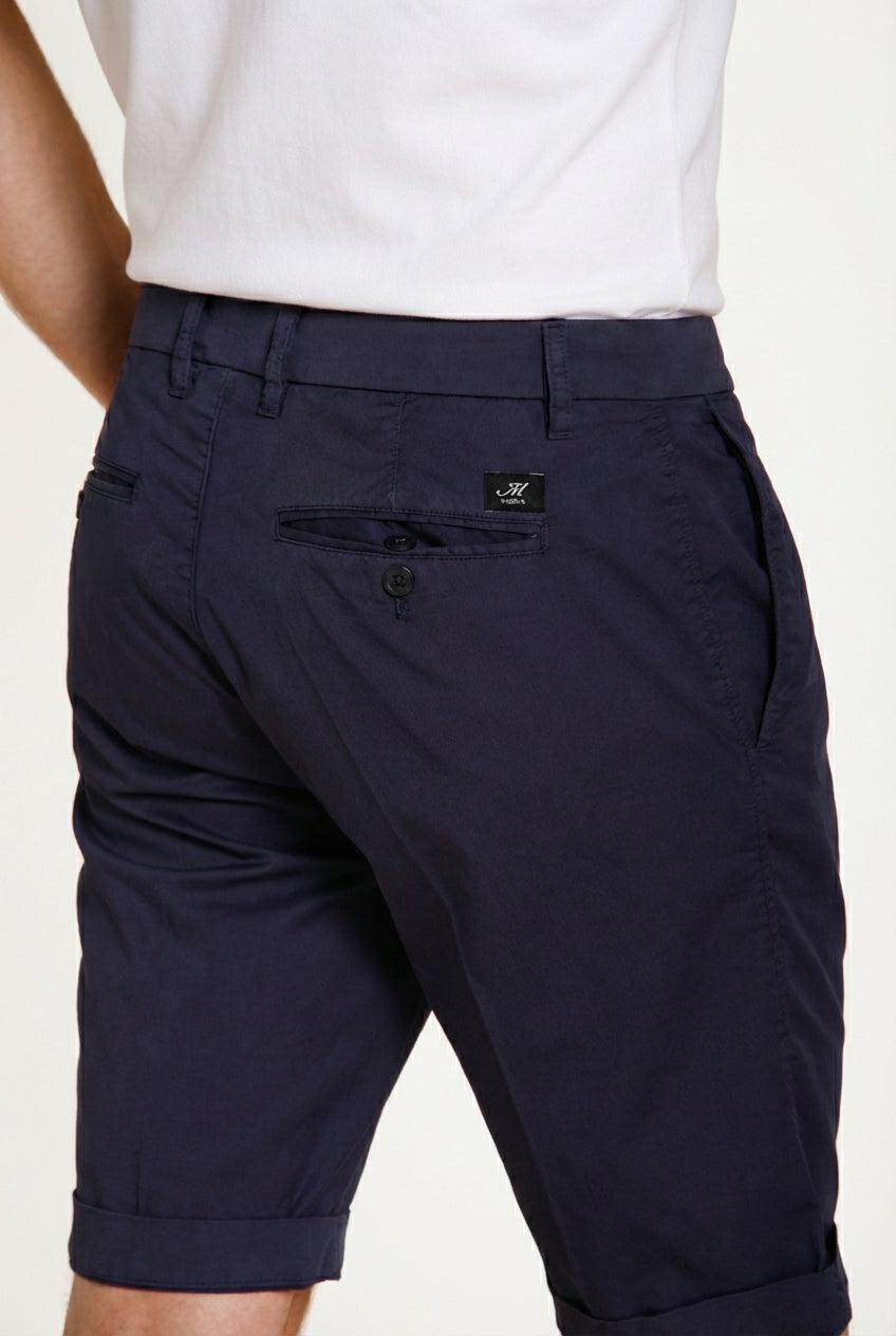 London men's chino bermuda in stretch gabardine regular fit ①