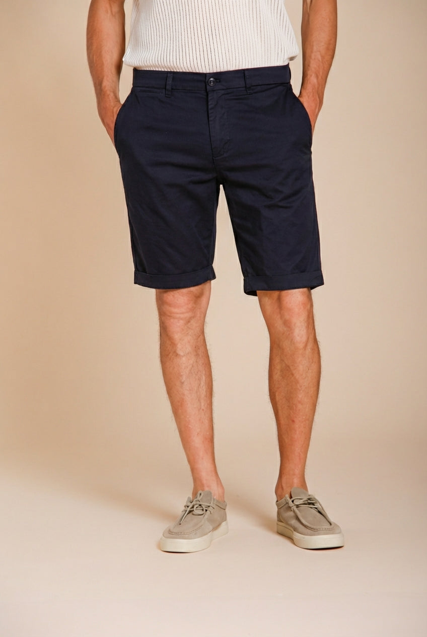 London men's chino bermuda in stretch gabardine regular fit ①