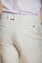 London bermuda chino homme en gabardine stretch regular fit ①