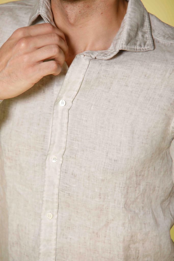 Immagine 3 di camicia uomo a manica lunga in lino color canapa modello Torino di Mason's