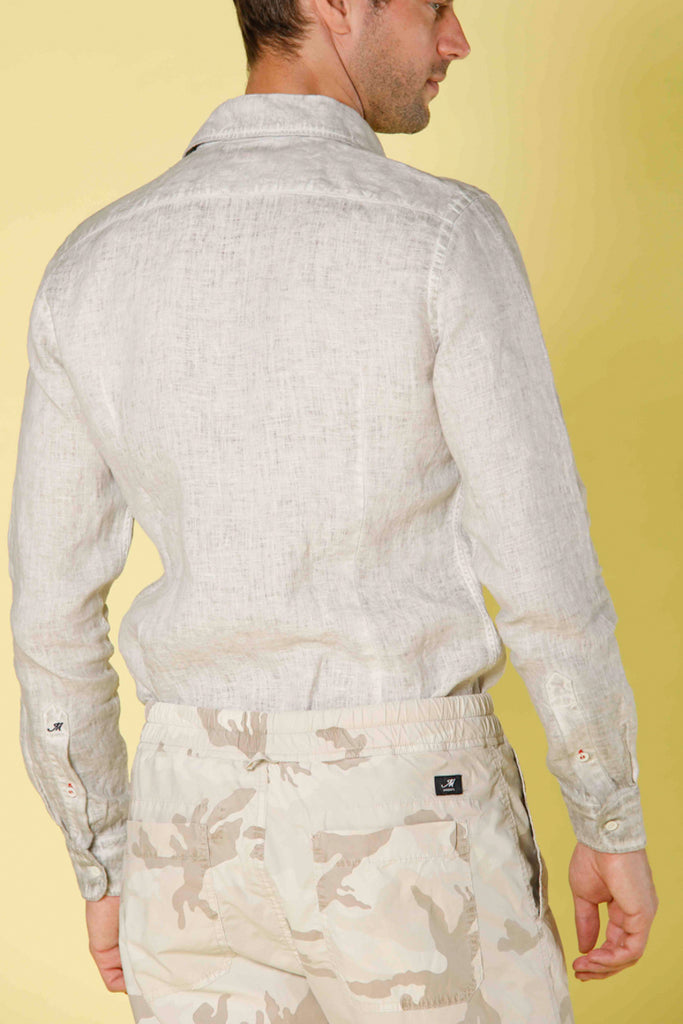Immagine 4 di camicia uomo a manica lunga in lino color canapa modello Torino di Mason's