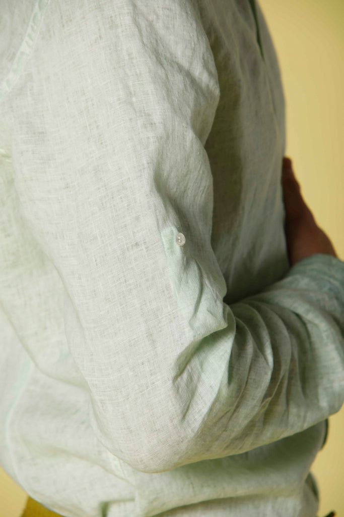 Immagine 2 di camicia uomo a manica lunga in lino color antiqua modello Porto di Mason's