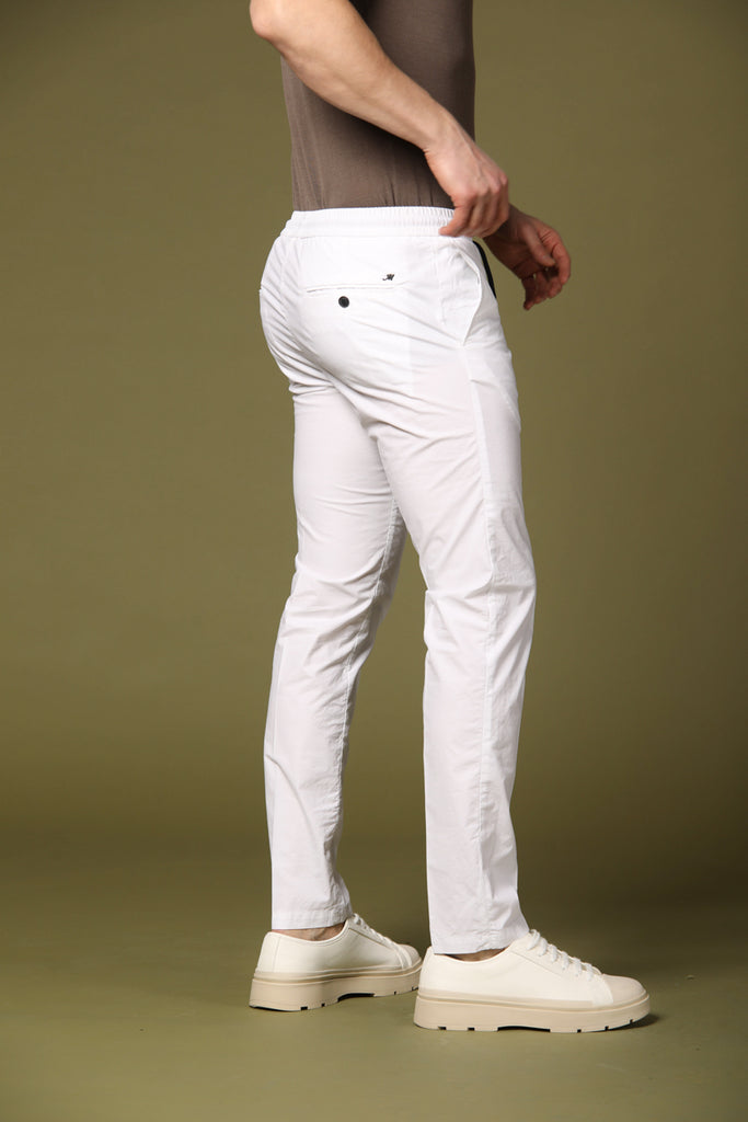immagine 5 di pantalone chino jogger uomo modello New York Sack bianco fit regular di Mason's