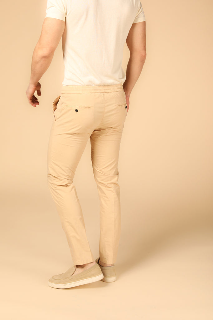 immagine 4 di pantalone chino jogger uomo modello New York Sack in kaki scuro fit regular di Mason's