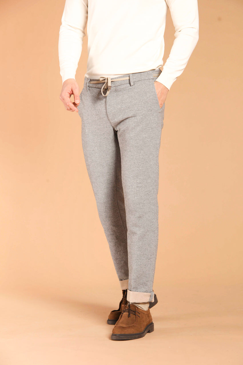 immagine 2 di pantalone chino jogger uomo modello New York Elax, in grigio, regular fit di Mason's