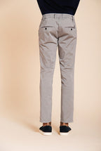 Milano Jogger Travel Hose Chino Herren aus technischem Travel-Stretch-Satin extra slim fit