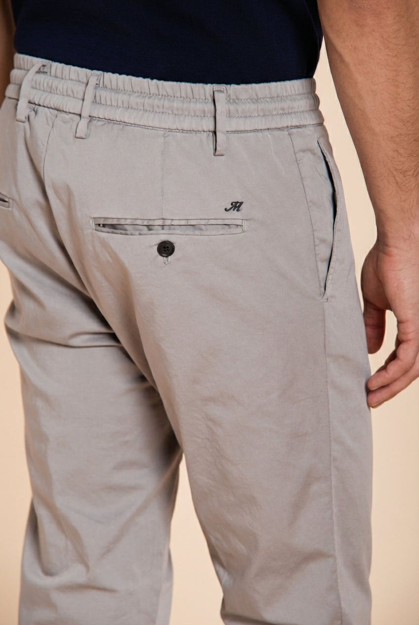 Milano Jogger Travel Hose Chino Herren aus technischem Travel-Stretch-Satin extra slim fit