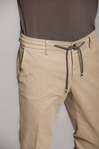 Foto 2 Milano Jogger pantalone chino uomo in gabardina stretch extra slim fit