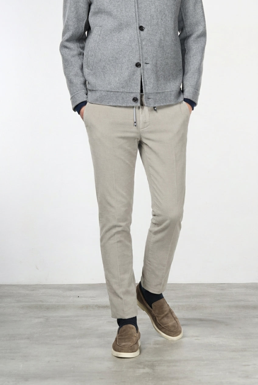 Milano Jogger Chinohose für Herren aus 500-Rippen-Samt mit extra slim fit
