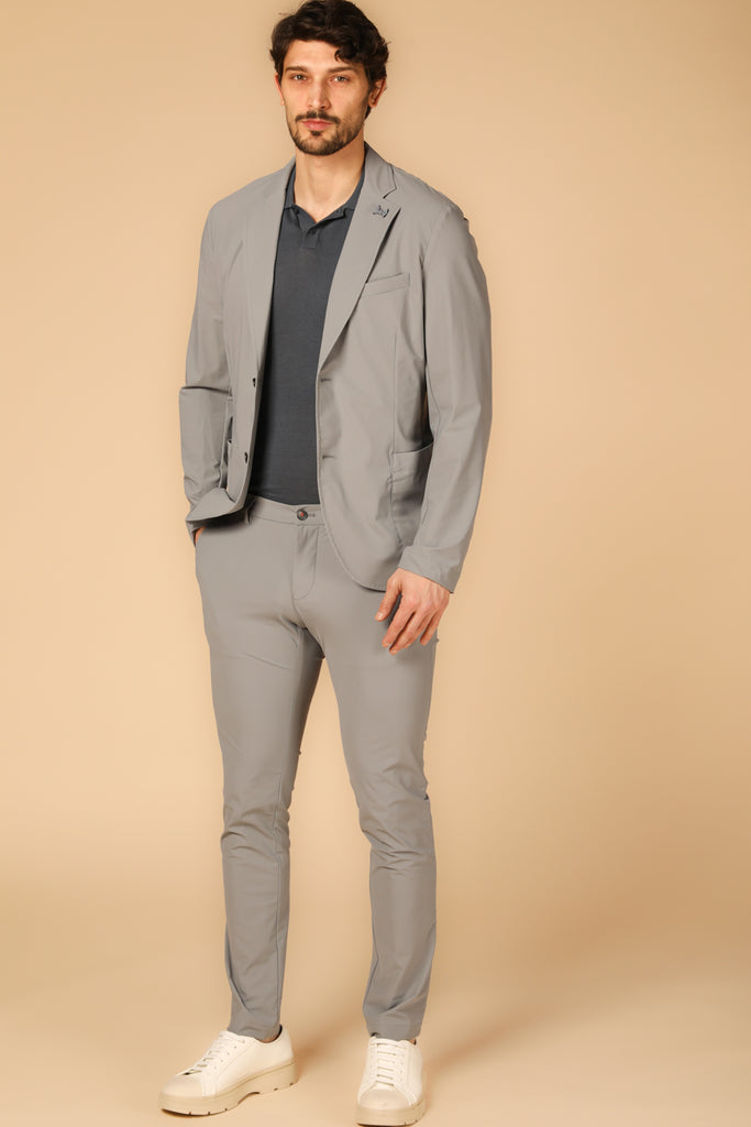 immagine 2 di pantalone chino jogger uomo modello Milano Style Dynamic in grigio chiaro fit extra slim di Mason's