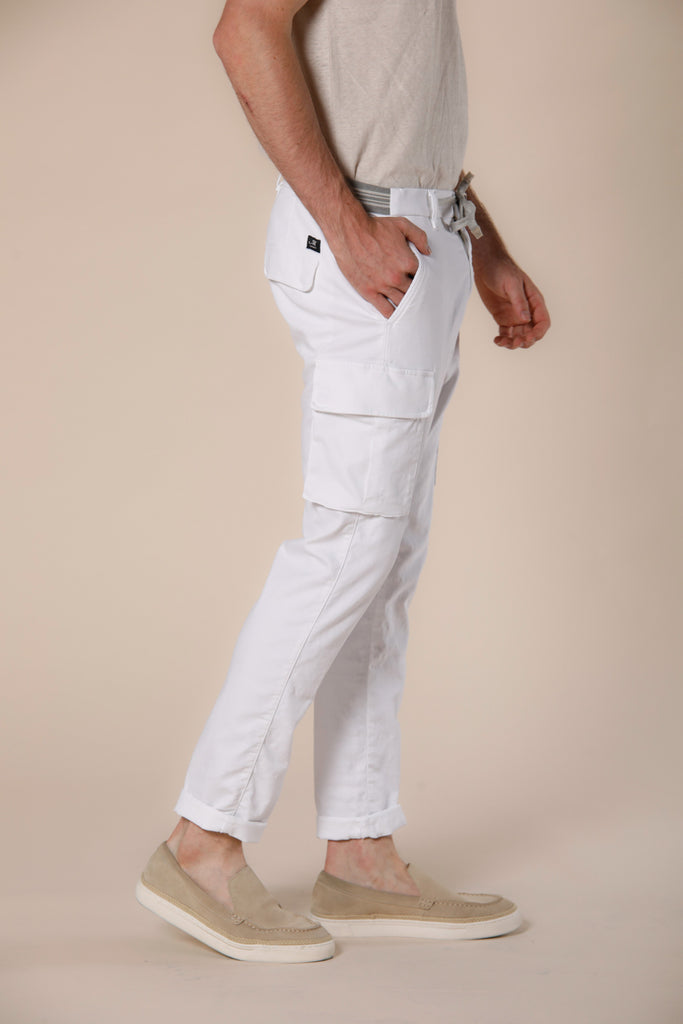 Immagine 5 di pantalone cargo jogger uomo in jersey stretch bianco modello Chile Golf di Mason's