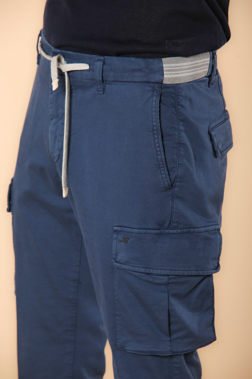 Immagine 3 di Chile Golf pantalone cargo jogger uomo in jersey stretch carrot fit colore blu scuro di Mason's