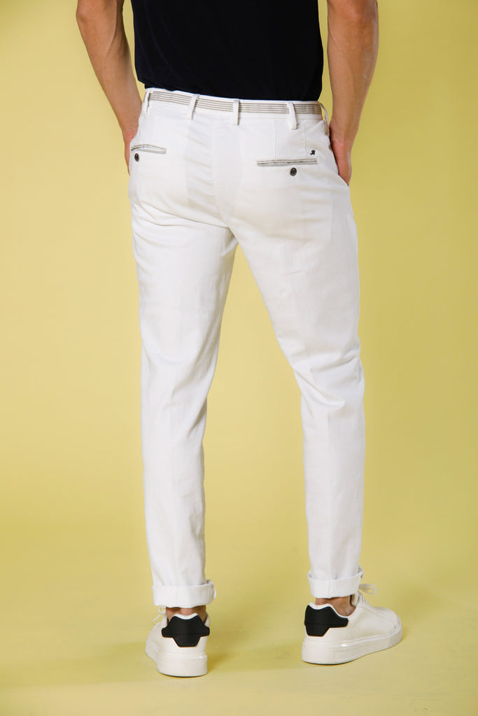 Immagine 5 di pantalone chino jogger uomo in jersey stretch bianco slim fit modello Torino Golf di Mason's