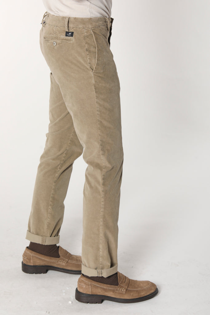 New York Essential pantalone chino uomo in velluto millerighe regular