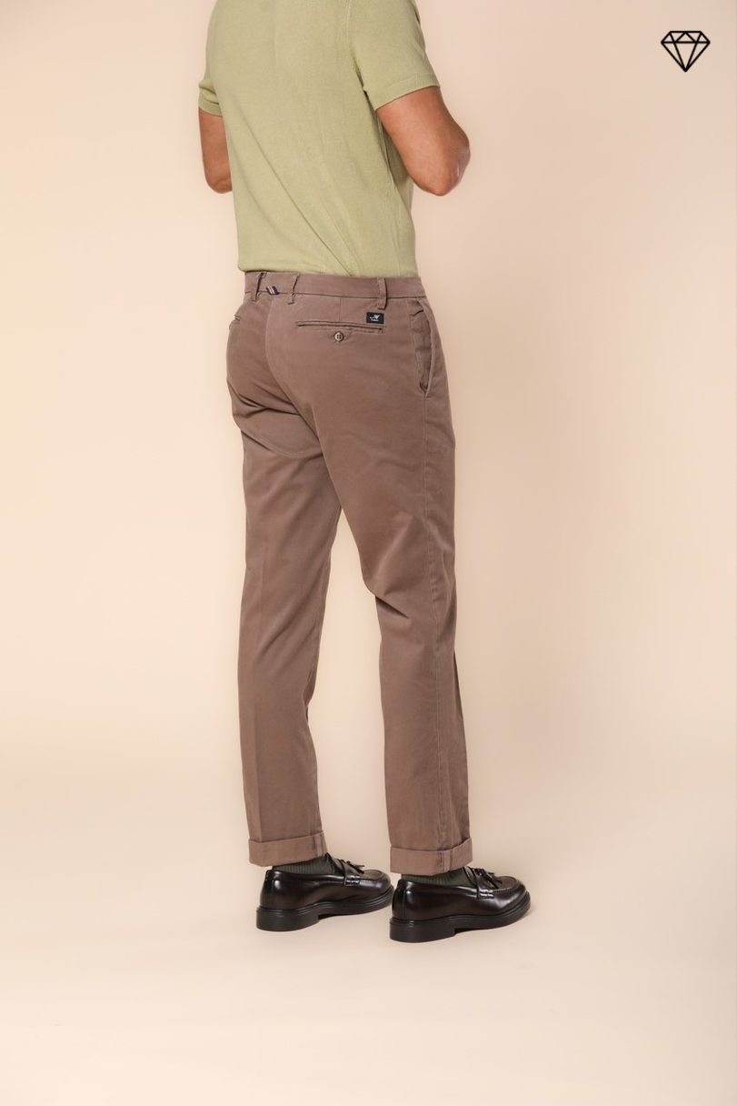 New York Pantalon chino homme en gabardine stretch coupe régulière  ①.