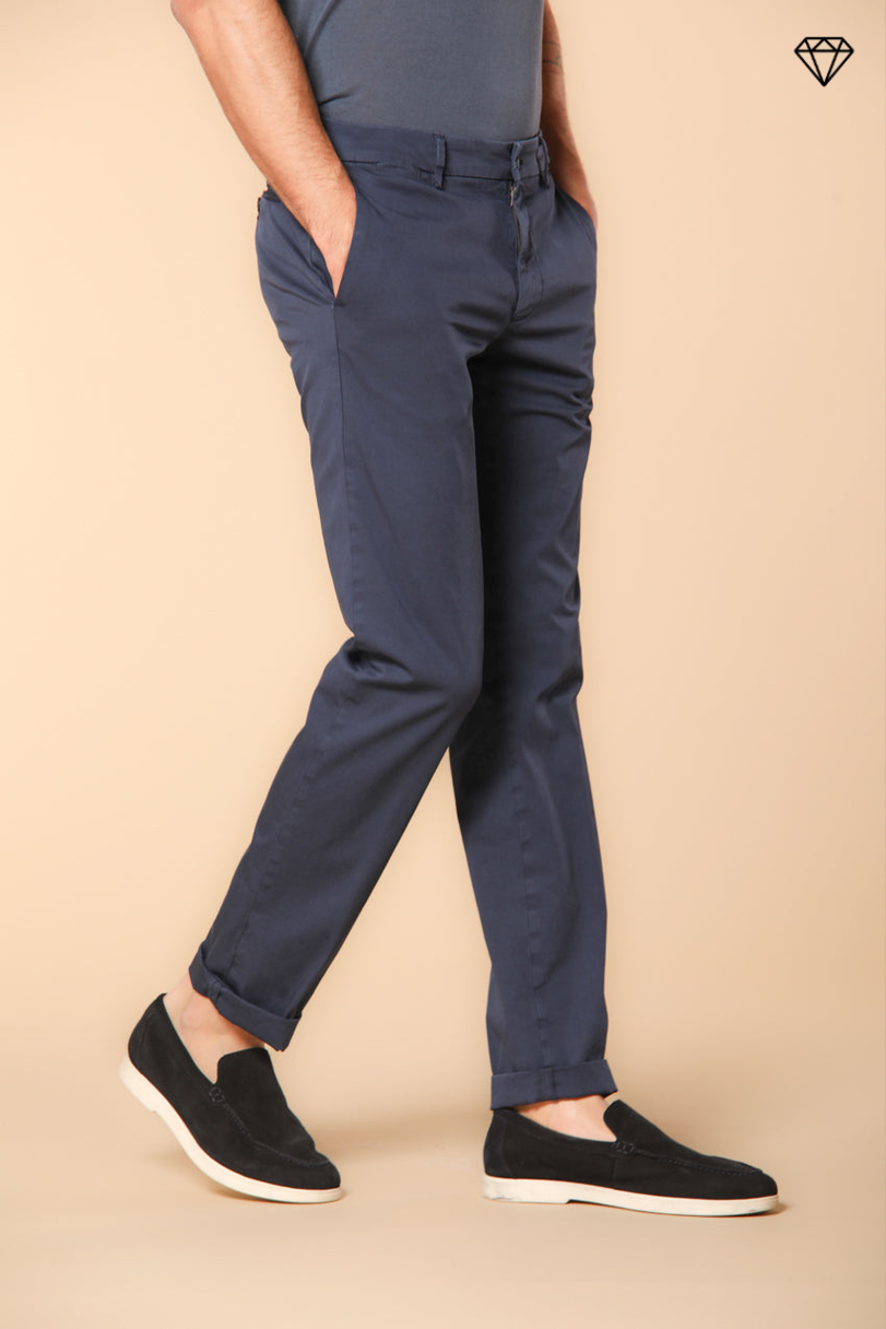 New York pantalón chino hombre en raso elástico regular fit ①