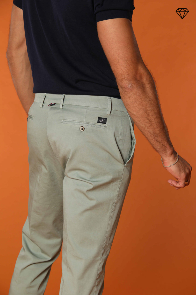 New York pantalón chino hombre en raso elástico regular fit ①