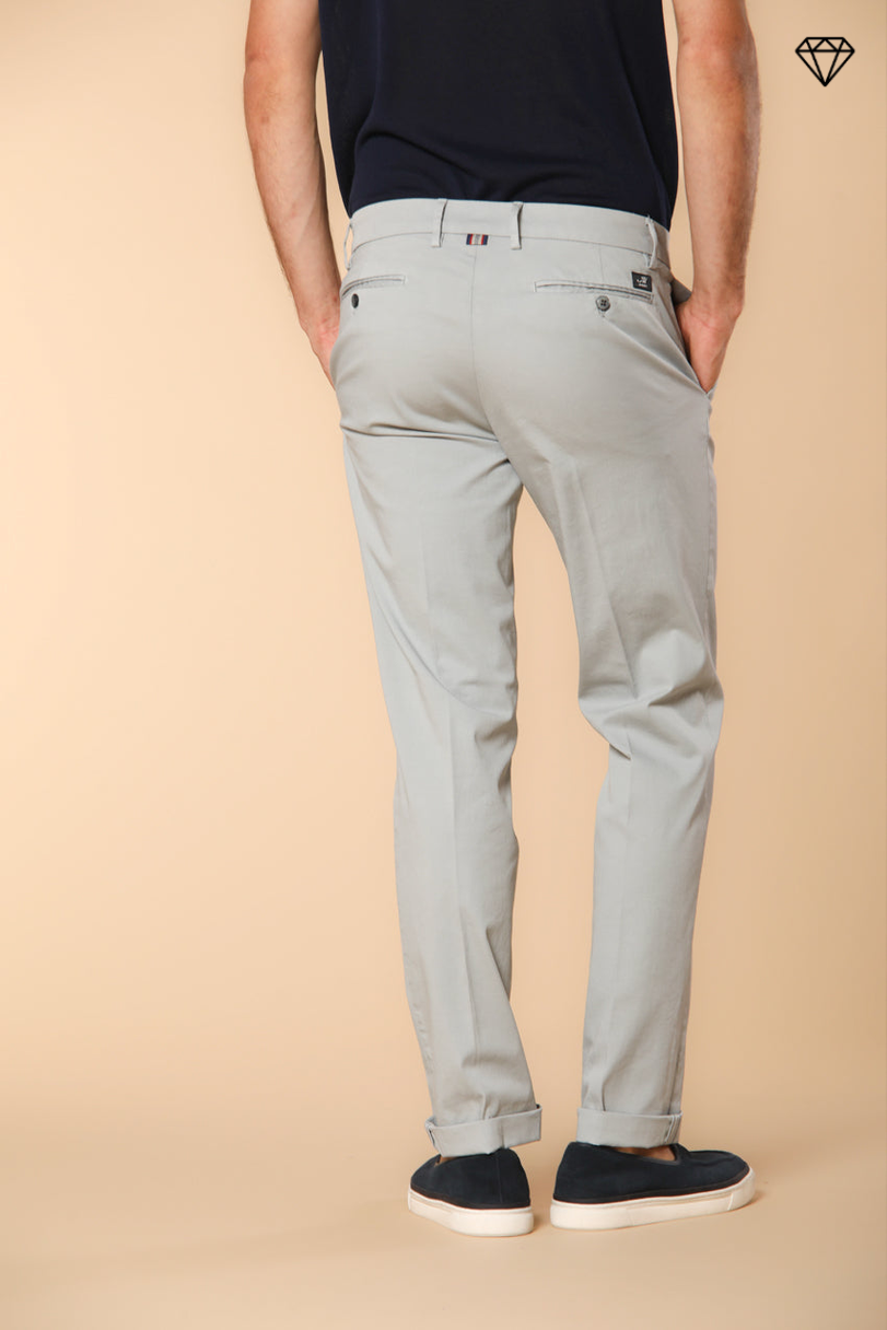 New York pantalon chino homme en satin stretch coupe Regular ①