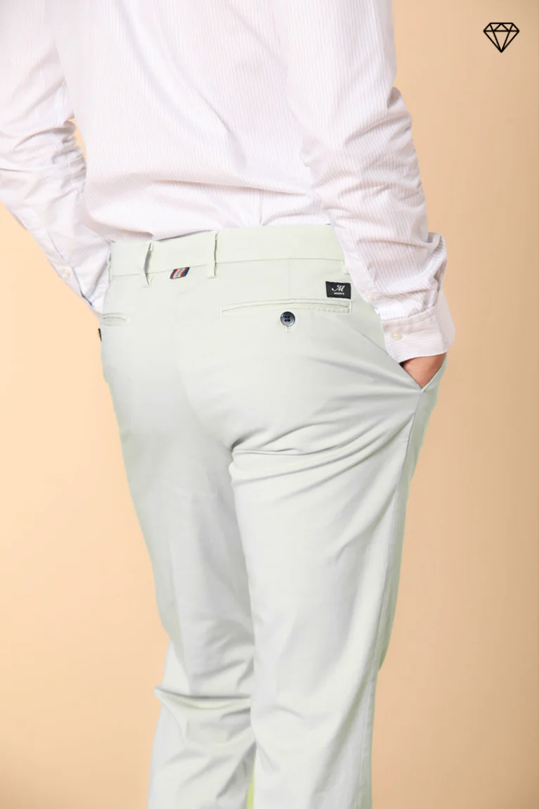 New York men's chino pants in stretch satin regular fit  ①