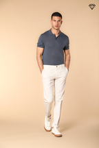 New York pantalón chino hombre en raso elástico regular fit ①