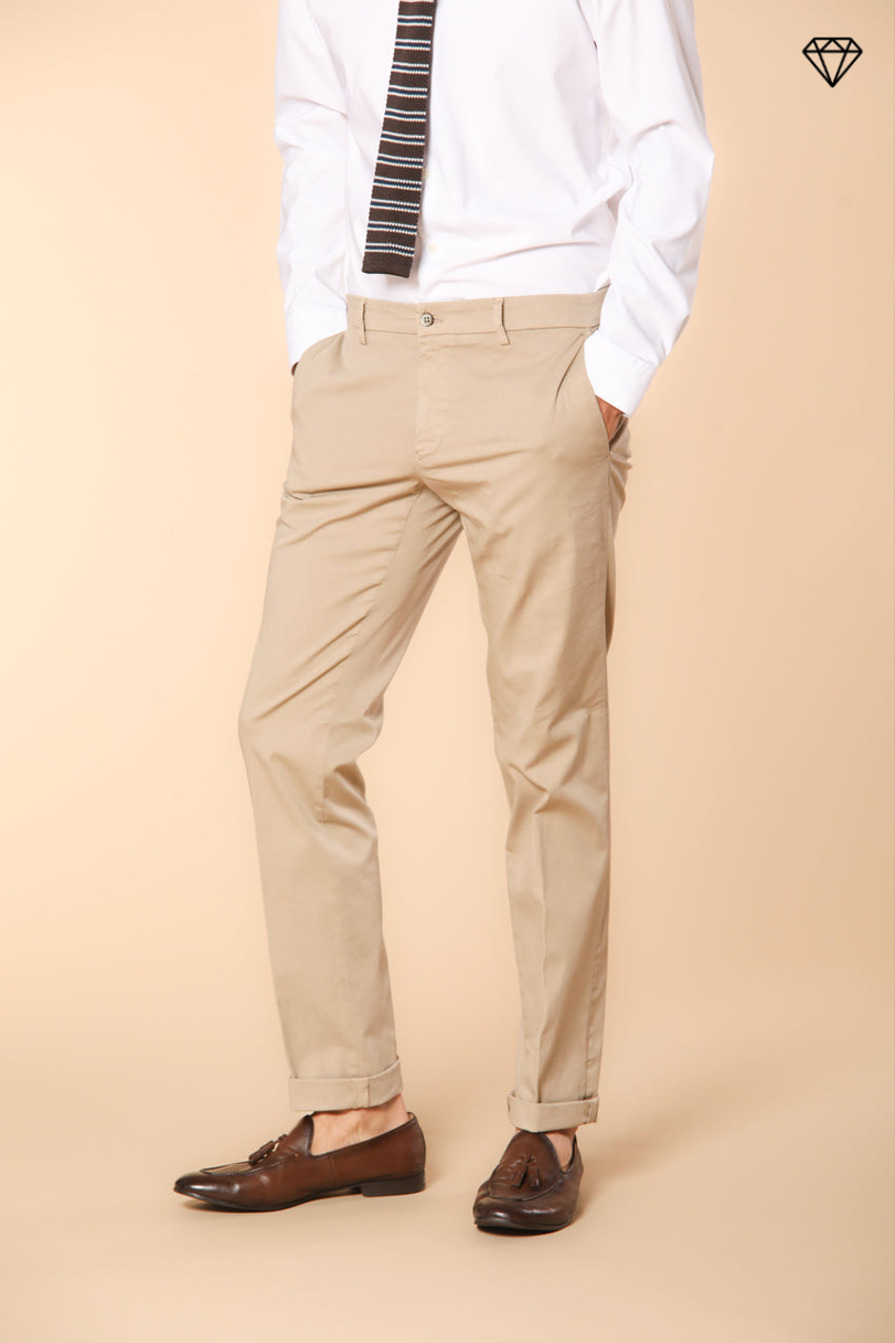New York men's chino pants in stretch satin regular fit ①