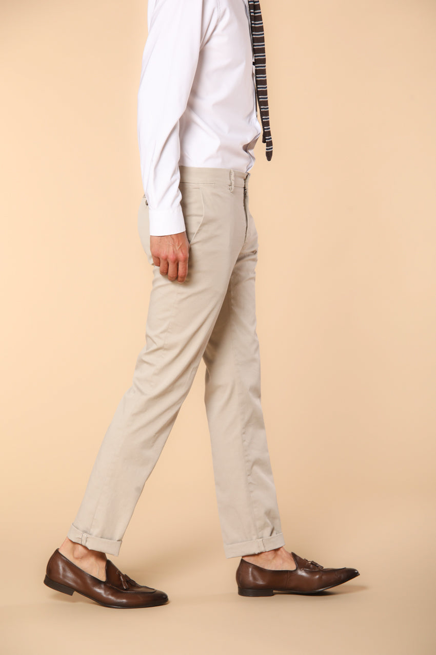 New York men's chino pants in stretch satin regular fit ①